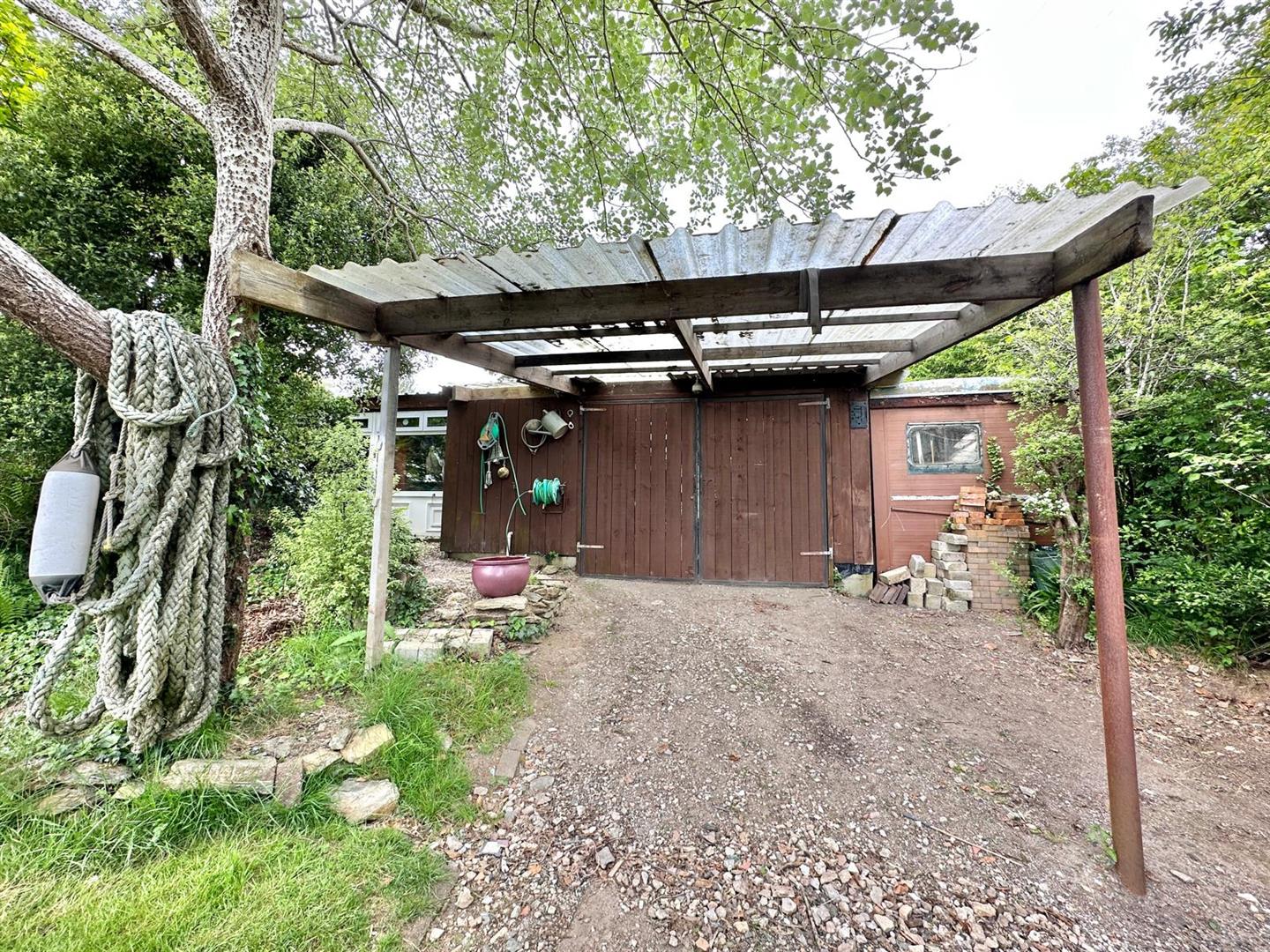 Tomperrow, Threemilestone, Truro